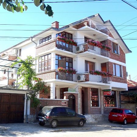 Family Hotel Rose Pavel Banya Buitenkant foto