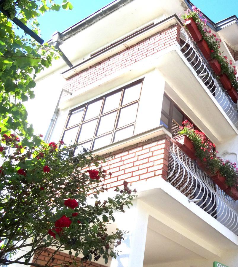 Family Hotel Rose Pavel Banya Buitenkant foto