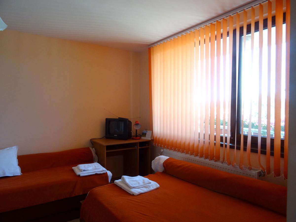 Family Hotel Rose Pavel Banya Buitenkant foto