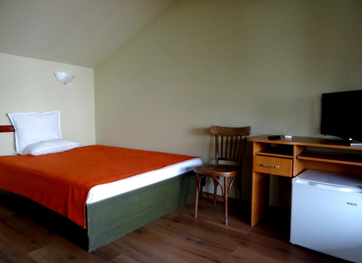 Family Hotel Rose Pavel Banya Buitenkant foto